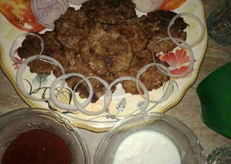 Recipe of Speedy Kachy qeemy ke kabab…💞