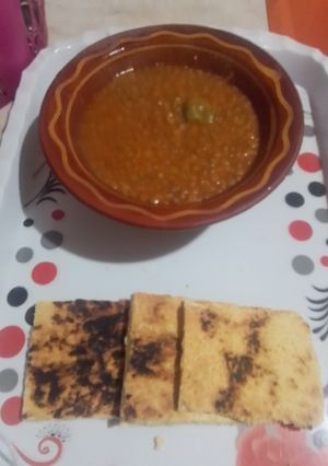 صورة لوصفة عدس وكسرة الطاوة بدون خميرة فورية 😊😋