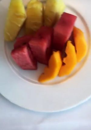 A picture of Fresh fruits.