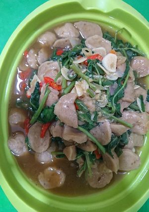 Foto resep Tumis kangkung baso