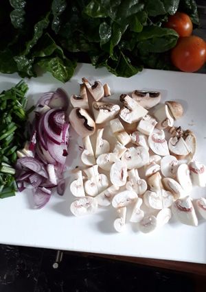 A picture of Stir fried button mushrooms.