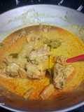 Gulai pedas ayam merah (petelur)