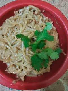 முட்டை கோஸ் நூடுல்ஸ் செய்முறை முக்கிய புகைப்படம்