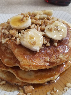 A picture of Bisquick Banana Walnut Cinnamon Pancakes.