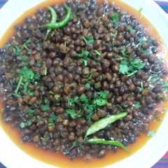 A picture of Kalay chanay.