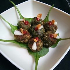 A picture of Spinach Potato Corn Flakes Sago Balls.