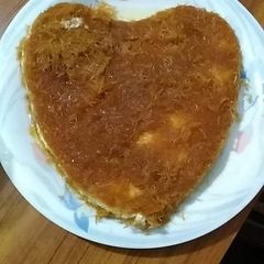 A picture of Arabic Kunafa.