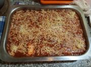 Una foto de lasagna de verdura