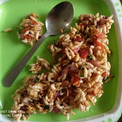 A picture of Bhel puri.