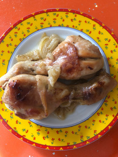 Una foto de Muslos de pollo a la cerveza