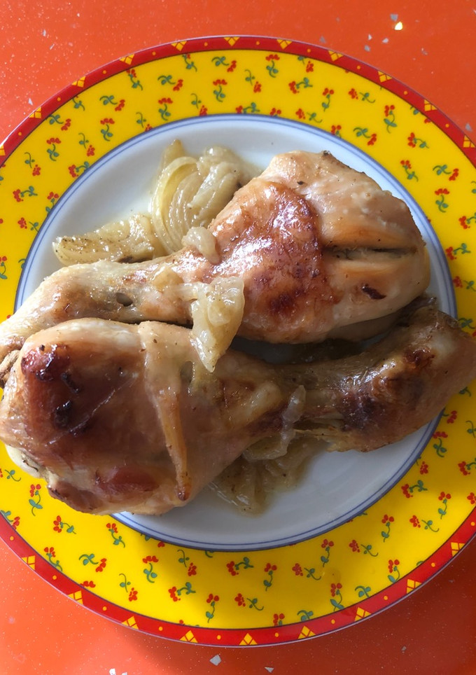Una foto de Muslos de pollo a la cerveza