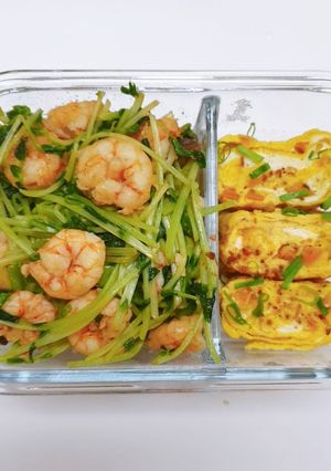 【10分鐘便當料理】奶油蝦仁炒小豆苗 的食譜成品照片