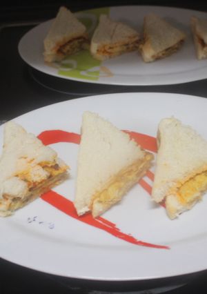 Una foto de Triángulos de tortilla cuadrada