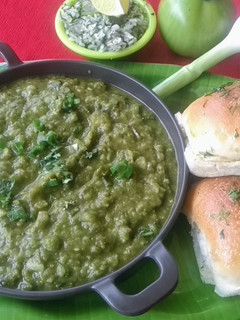 हरियाली पाव भाजी (Hariyali pav bhaji recipe in hindi) रेसिपी मुख्य फोटो