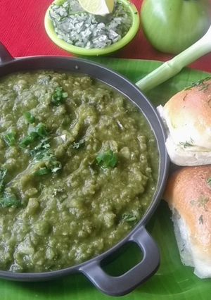 हरियाली पाव भाजी (Hariyali pav bhaji recipe in hindi) रेसिपी मुख्य फोटो