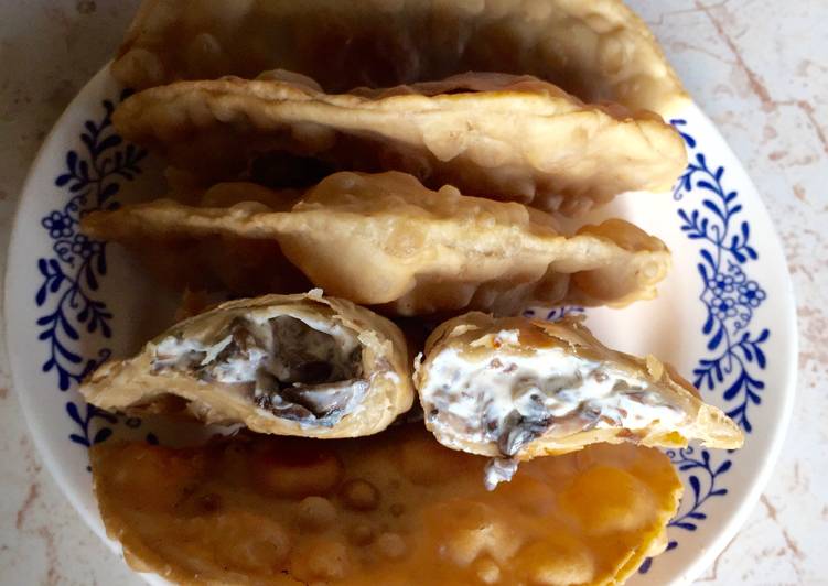 Recipe: Tasty Mushroom and Cream Cheese Hot Pockets