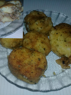Una foto de Bombas de Papas Rellenas de Carne y Queso💣😍