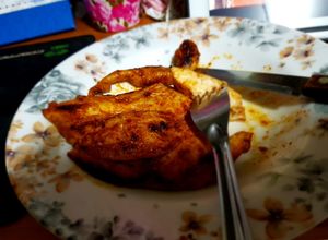 รูปของ อกไก่ย่างกระทะ หมักนมสดกับผงปาปริก้า