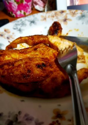 รูปของ อกไก่ย่างกระทะ หมักนมสดกับผงปาปริก้า