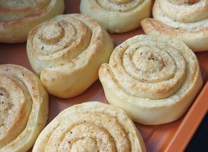 Una foto de Rolls de canela fáciles