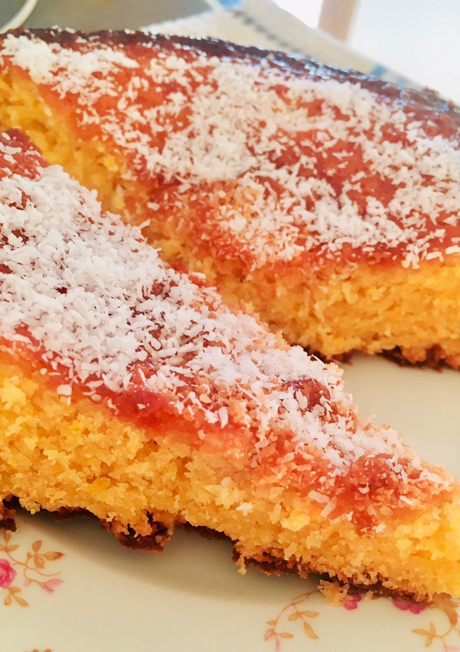 Una foto de BUDÍN DE MANDARINA Y LECHE CONDENSADA 🍊🥮🍶