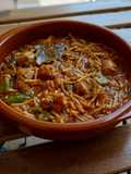 Fideos perla con butifarra de rovellons y pimiento verde