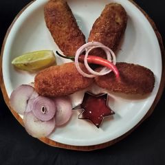 A picture of Kuttu atta potato chop.