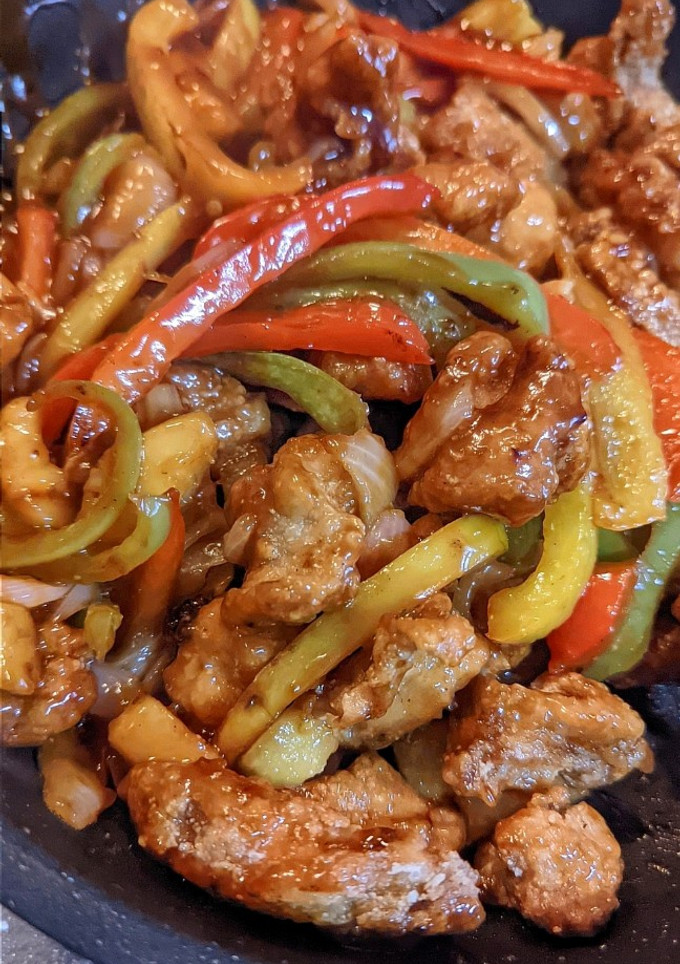 Una foto de Pollo agridulce con piña