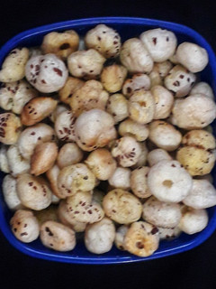 रोस्टेड मखाना (roasted makhana recipe in hindi) रेसिपी मुख्य फोटो