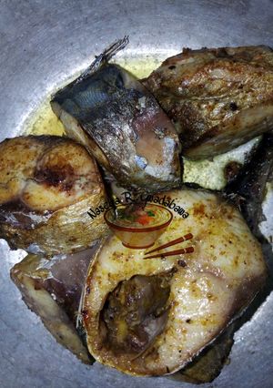 A picture of Fried fish.