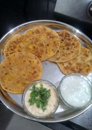આલુ પરોઠા રેસીપી મુખ્ય ફોટો