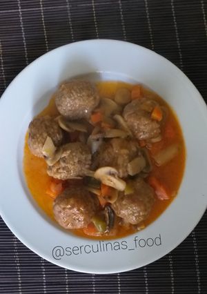 Una foto de Albóndigas en salsa