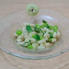 A picture of Water apple salad.