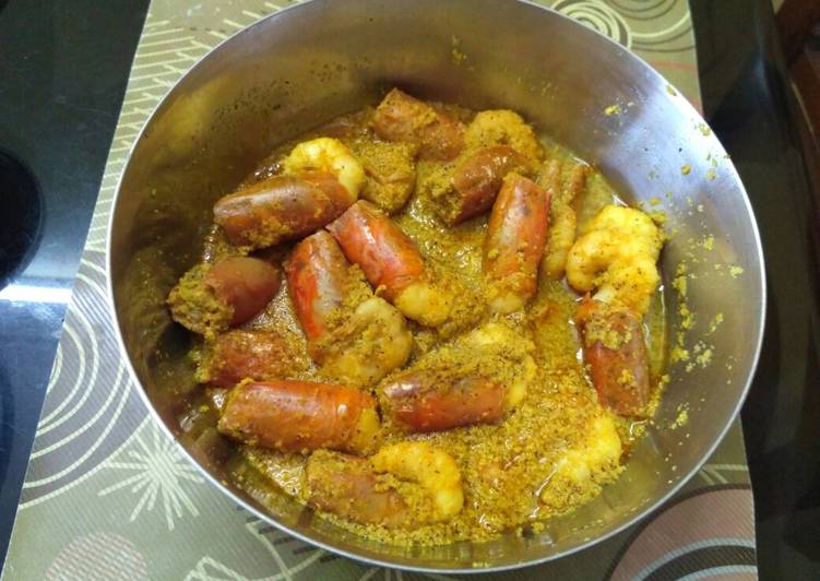 Chingri malai curry (prawn curry)