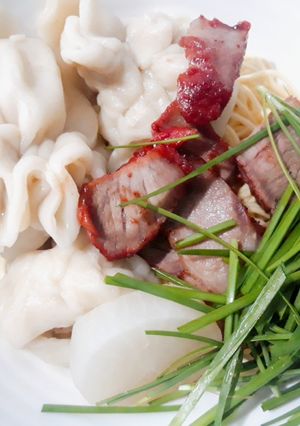 Hình của món Mì hoành thánh.