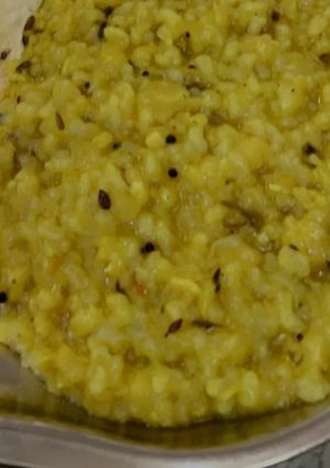 A picture of Masala khichdi moong dal.