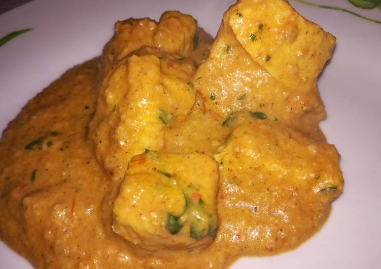 Tom sei in Poll Position 🐔 - Pollo al Garam Masala con anacardi e panna acida