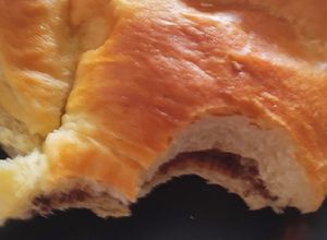 Una foto de Croissant o cuernito con Nutella