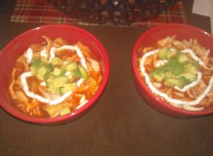 Una foto de Sopa de tortilla con Chile guajillo