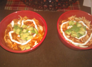 Una foto de Sopa de tortilla con Chile guajillo