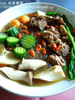 排骨杏鮑菇qq球冬粉湯 的食譜成品照片