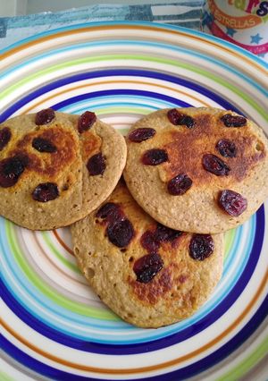 Una foto de Pan cakes de avena con arándanos
