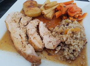 Foto principal de Pavo de Navidad con relleno de frutos secos, frutas, longaniza ibérica y cava