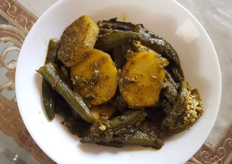 Fried bhindi potatoes sabzi