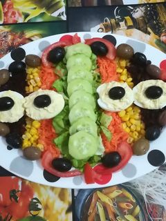صورة لوصفة سلطة مشكلة