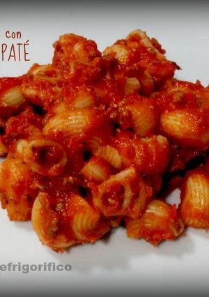 Una foto de Coditos con carne y paté