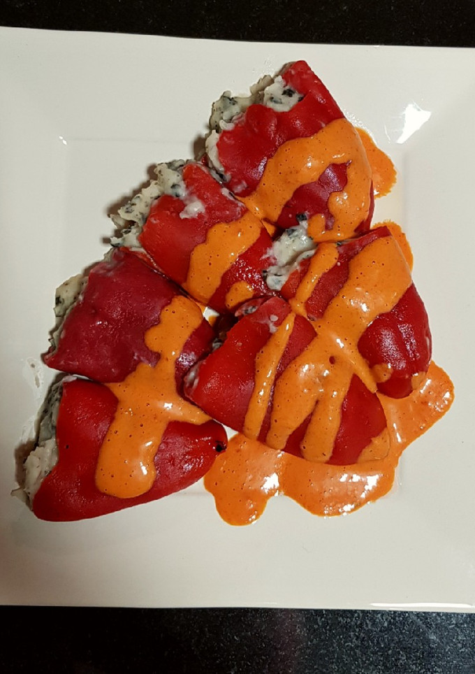 Una foto de Pimientos del piquillo rellenos(vegano!)