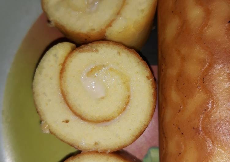 Resep Mini Cococheese rollcake flourless (kelapa keju) yang Enak Banget