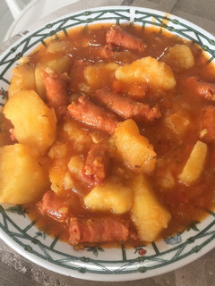 Una foto de Guiso de patatas con chistorra