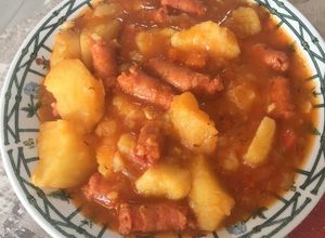 Una foto de Guiso de patatas con chistorra